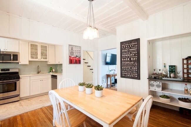 2 Dixfield St, Unit SF, Unit SF