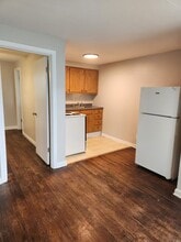 2223 Mayflower Manor in New Albany, IN - Building Photo - Building Photo