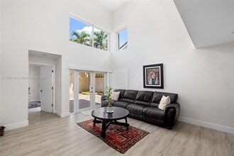 1135 Oysterwood St in Hollywood, FL - Building Photo - Building Photo