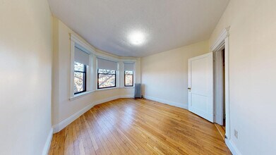 1188 Commonwealth Ave, Unit 46 in Boston, MA - Building Photo - Building Photo