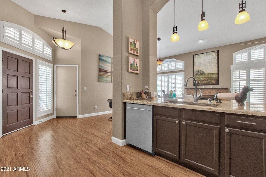 1138 E Amberwood Dr in Phoenix, AZ - Building Photo