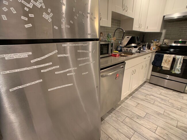 78 Linden St, Unit 2 in Boston, MA - Foto de edificio - Building Photo