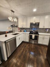 4 Petersburg Ct in Jefferson, NJ - Building Photo - Building Photo