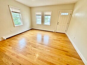 32 Roosevelt Ave in Hull, MA - Building Photo - Building Photo