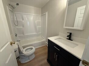 63 Holten St, Unit 2 in Danvers, MA - Building Photo - Building Photo