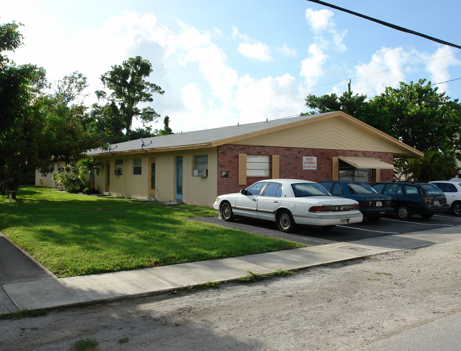 1908 SE 4th Ave in Fort Lauderdale, FL - Building Photo