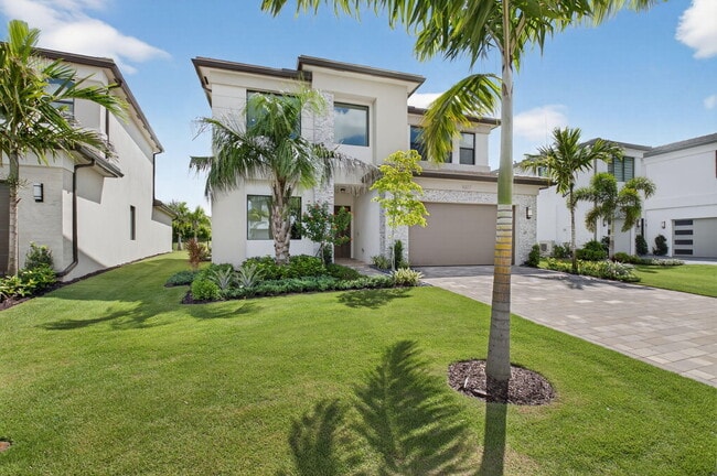 9377 Sunflower Mdw Rd in Boca Raton, FL - Foto de edificio - Building Photo