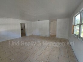 7232 Rutledge Pearson Dr in Jacksonville, FL - Building Photo