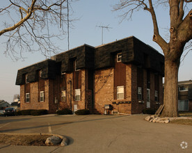 107 E Erie Ave in Lorain, OH - Building Photo