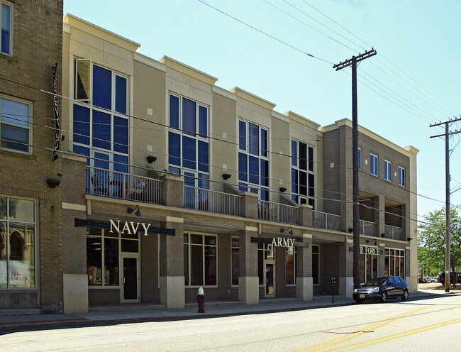 Rosewood Place Condominiums in Lakewood, OH - Building Photo - Building Photo