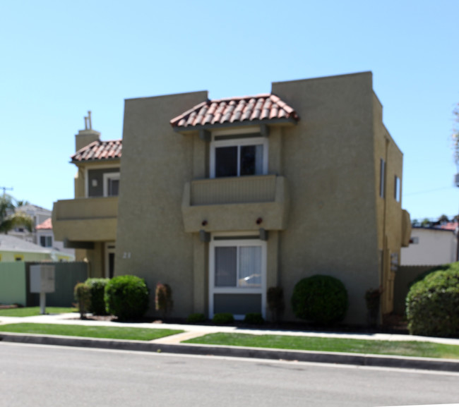 321 12th St in Huntington Beach, CA - Building Photo - Building Photo