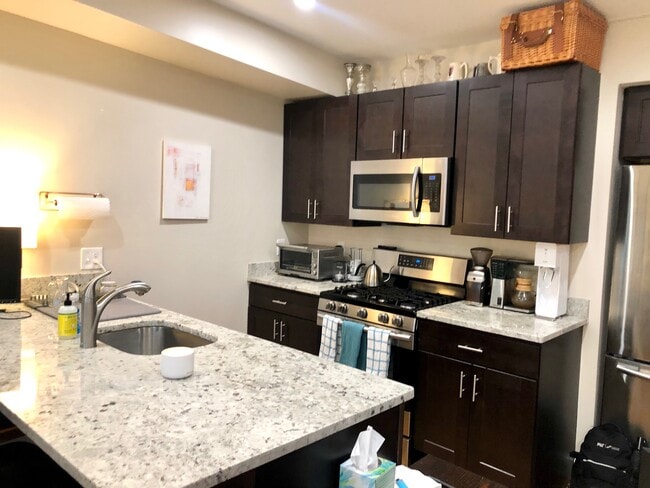 19 Plymouth St, Unit 3 in Cambridge, MA - Building Photo - Building Photo