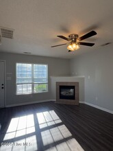 201 Pinegrove Ct in Jacksonville, NC - Building Photo - Building Photo