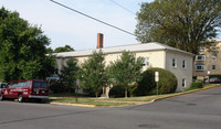 6235 Wilson Blvd in Falls Church, VA - Foto de edificio - Building Photo