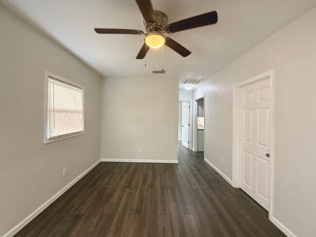 411 12th Ave E in Bradenton, FL - Building Photo - Building Photo