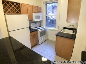 36 Queensberry St in Boston, MA - Building Photo - Building Photo