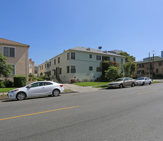 3317 W 5th St in Los Angeles, CA - Building Photo - Building Photo