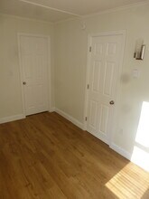 38 Erie St, Unit D in Cohoes, NY - Building Photo - Building Photo