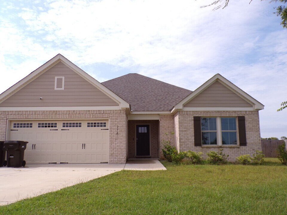 272 Gritney Rd in Daleville, AL - Building Photo
