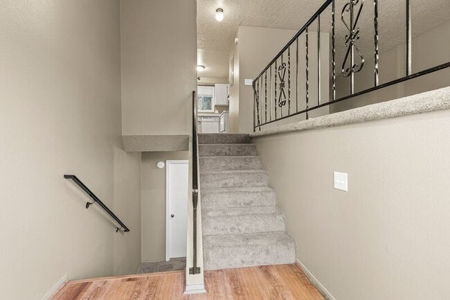 201 SE 176th Pl in Portland, OR - Building Photo - Building Photo