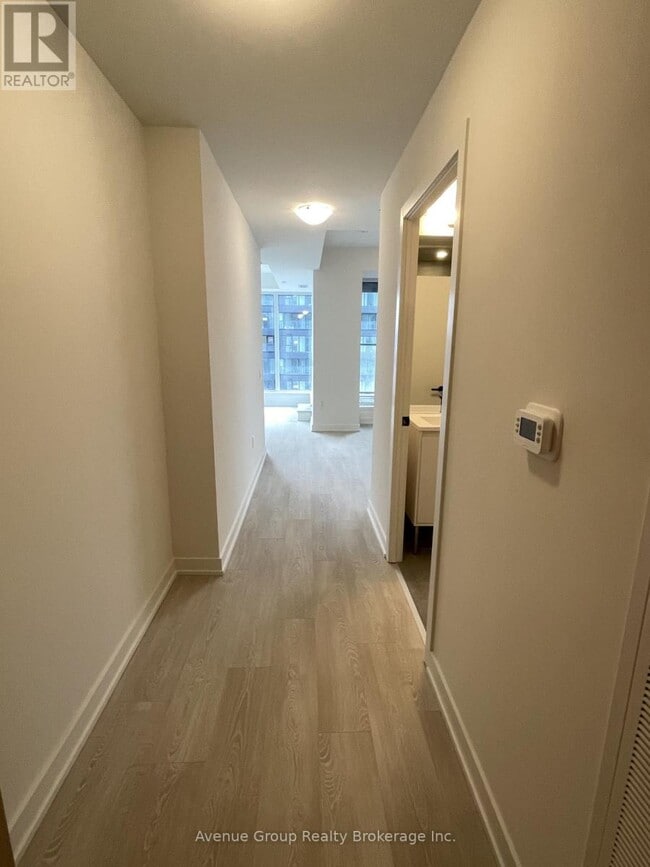 1 Quarrington Lane in North York, ON - Building Photo - Building Photo