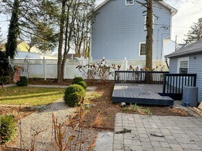 53 Morris St in Stamford, CT - Foto de edificio - Building Photo