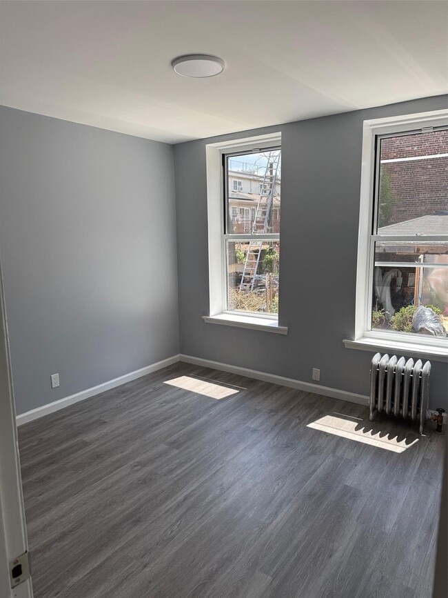 property at 922 New Lots Ave