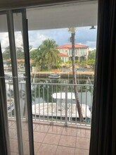 2225 NE 123rd St, Unit 205 in North Miami, FL - Building Photo - Building Photo