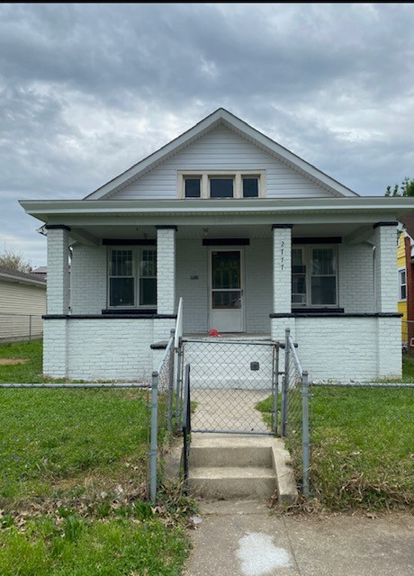 2777 Guyan Ave in Huntington, WV - Building Photo