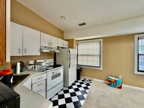 21 Linden St in Quincy, MA - Building Photo - Building Photo