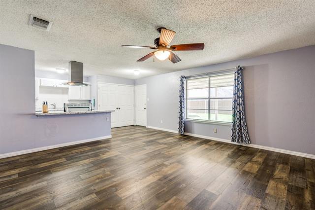 6036 Kary Lynn Dr S in Watauga, TX - Building Photo - Building Photo