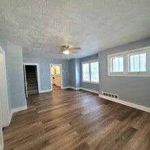 2012 SW Van Buren St in Topeka, KS - Building Photo - Building Photo