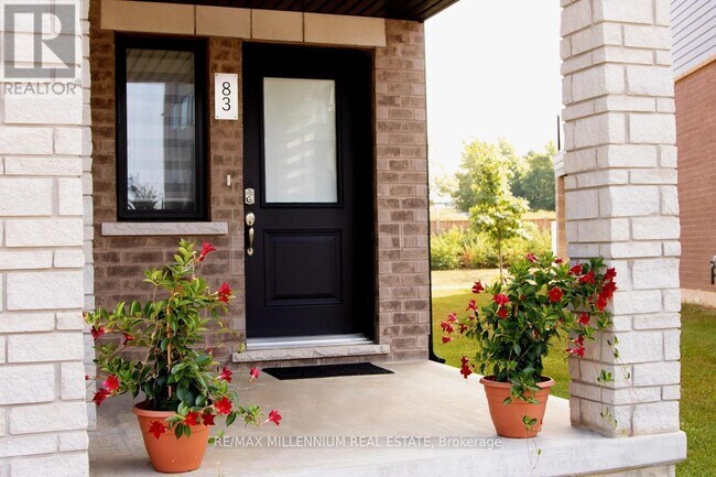 590-590 N Service Rd in Hamilton, ON - Building Photo - Building Photo