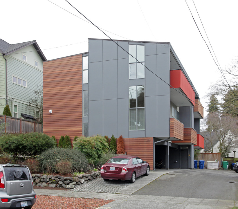 Scandia Apartments in Seattle, WA - Building Photo