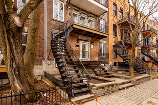 4750-4756 Parthenais St in Montréal, QC - Building Photo