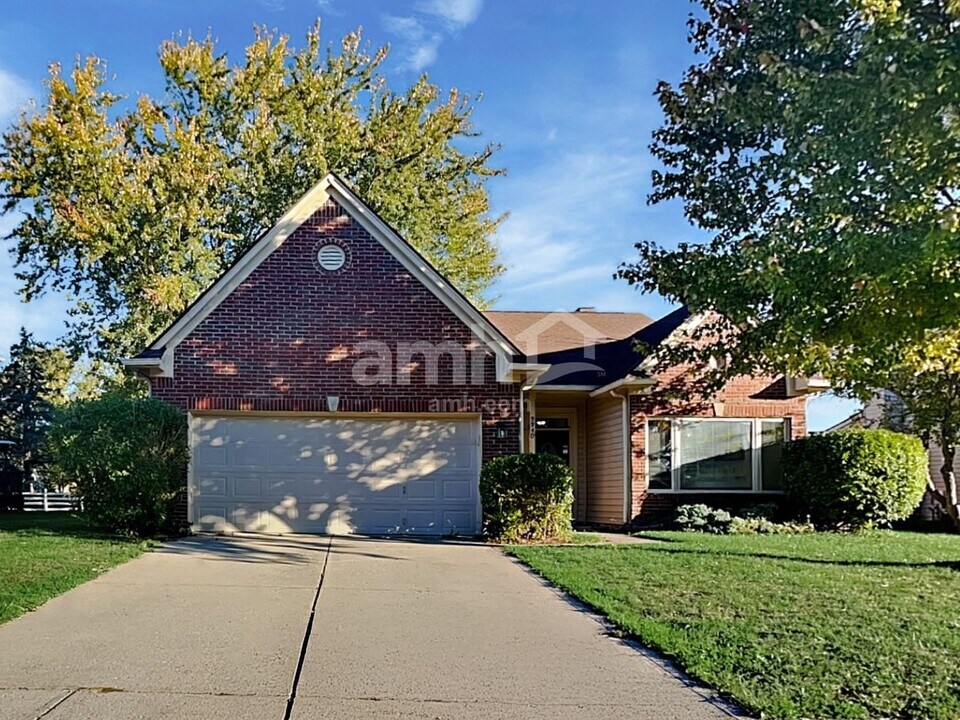 9940 Wellcroft Ln in Indianapolis, IN - Building Photo