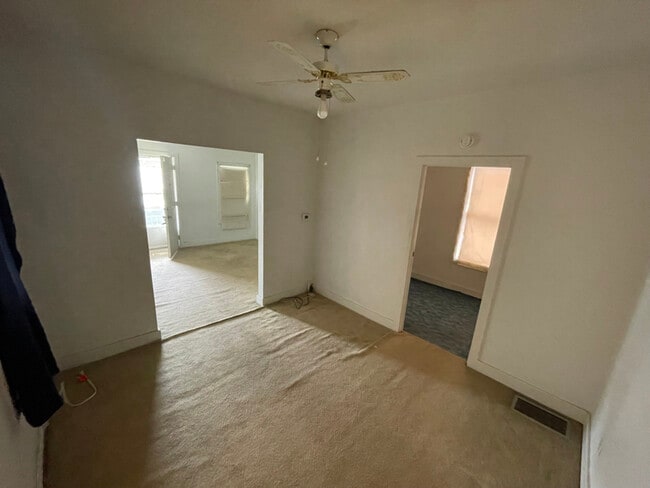 1546 Tecumseh St in Toledo, OH - Foto de edificio - Building Photo