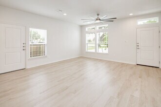 208 Richards St in College Station, TX - Building Photo - Building Photo