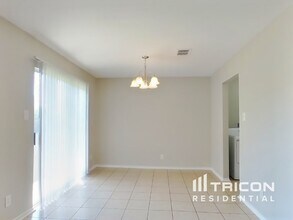 10038 Wolfe Xing in San Antonio, TX - Building Photo - Building Photo