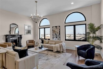 674 Main St in Buffalo, NY - Building Photo - Building Photo