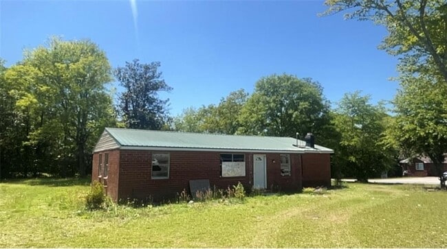 property at 404 Joycliff Terrace