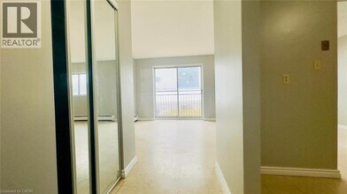 76 Brybeck Crescent in Kitchener, ON - Building Photo - Building Photo