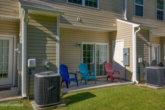 142 Beacon Woods Dr in Holly Ridge, NC - Building Photo - Building Photo