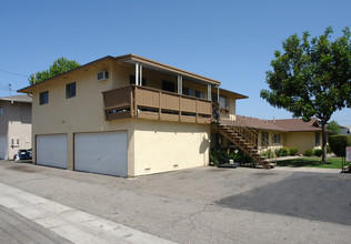 7622 Volga Dr in Huntington Beach, CA - Building Photo - Building Photo