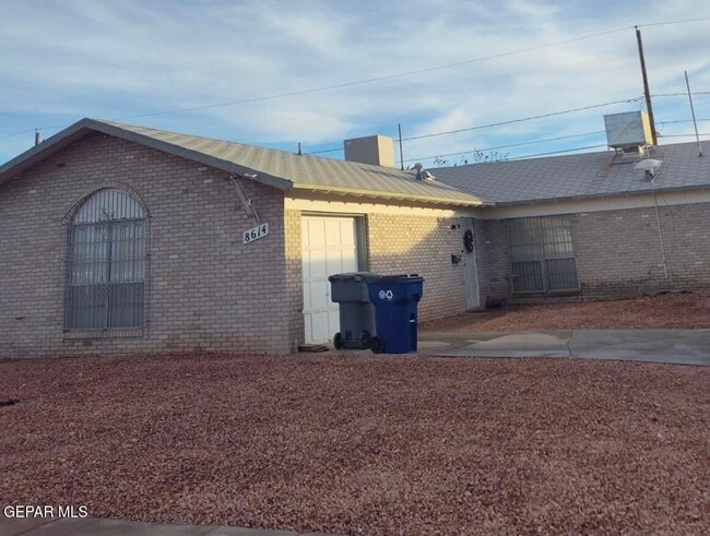 property at 8614 Mettler Dr