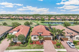 28671 Derry Ct in Bonita Springs, FL - Foto de edificio - Building Photo