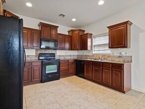 1909 SW Elington St in Bentonville, AR - Building Photo - Building Photo