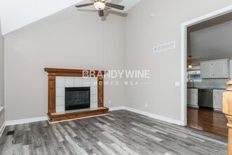 1147 Blue Bird Ln in Liberty, MO - Building Photo - Building Photo