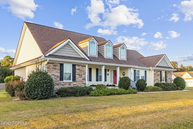 202 Tidewater Dr in Newport, NC - Building Photo - Building Photo