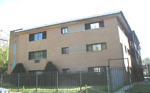 8215 S Ellis Ave in Chicago, IL - Building Photo